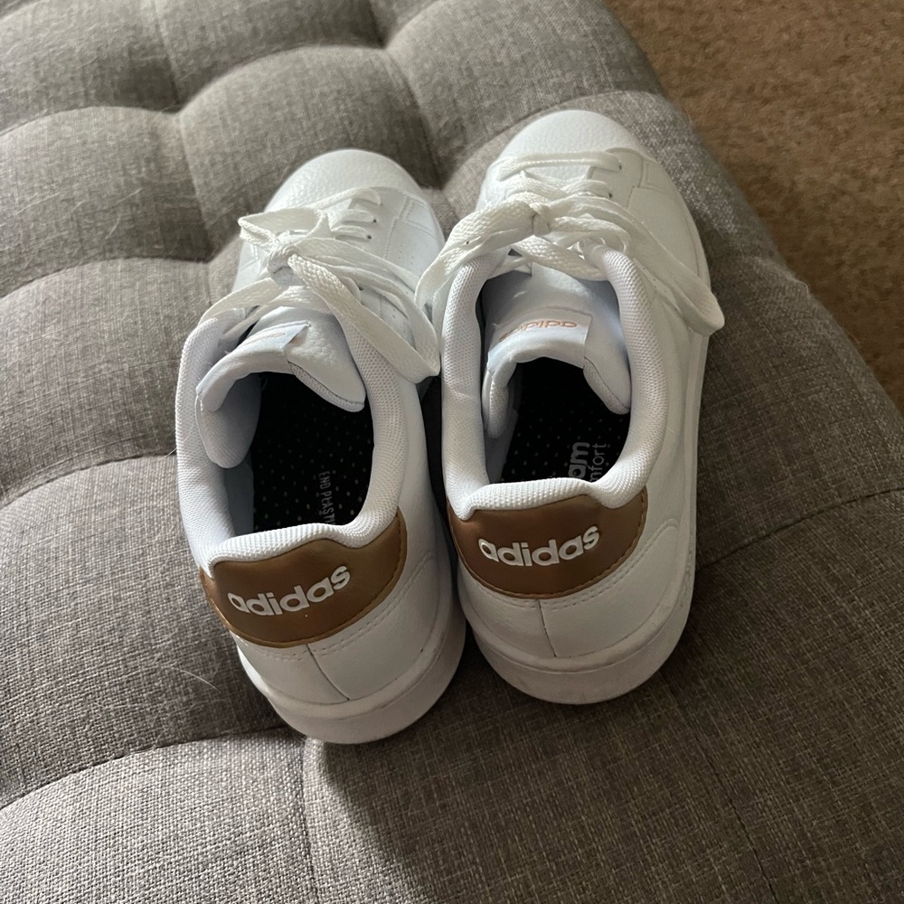 Adidas sneakers. Like new. Worn once. 7.5